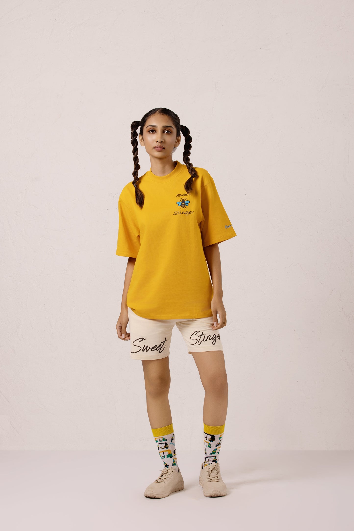 Sweet stinger Oversized T-shirt - ORE OFE