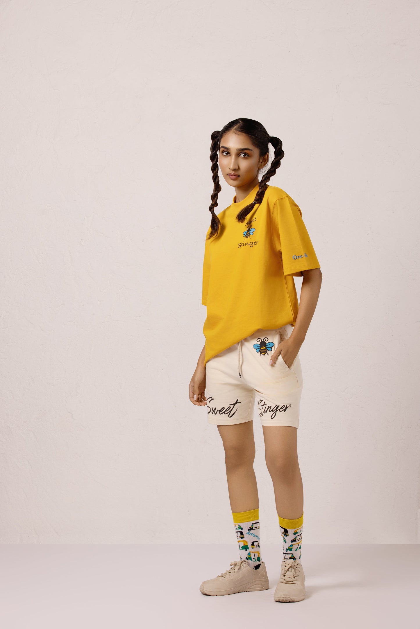 Sweet stinger Oversized T-shirt - ORE OFE
